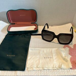 Gucci Black Square Sunglasses